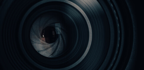 Fototapeta premium Camera Lens Aperture Blades Macro Close-Up,A detailed macro close-up photograph looking directly into a camera lens, featuring the aperture blades, optical glass, and green anti-reflective coating. 