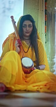 Indian Saint Mirabai Performing Aarti and Offering Prayers to Lord Krishna. Traditional Rajasthani devotional worship, Hindu temple rituals, and spiritual bhakti