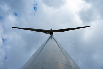 turbiny wiatrowe, farma wiatrowa, energia z wiatru © Adam Schmidt