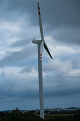 turbiny wiatrowe, farma wiatrowa, energia z wiatru © Adam Schmidt