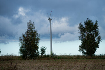 turbiny wiatrowe, farma wiatrowa, energia z wiatru © Adam Schmidt