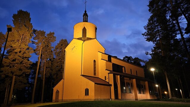The church in Tran&aring;s is a church building constructed in 1930 in Tran&aring;s. Belonging to the S&auml;by parish of the Diocese of Link&ouml;ping, the church was built based on designs by Lars Israel Wahlman. 