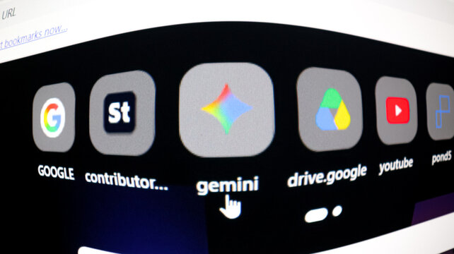 Computer screen displaying various website application icons for navigation and browsing.