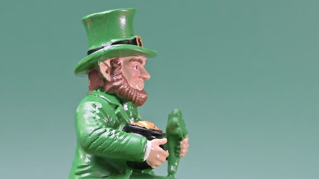 video of St. Patrick's Day decorations