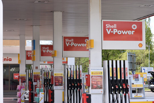 Shell V-Pover gas station wirh signage, logo, emblem. WARSAW, POLAND - APRIL 28, 2026