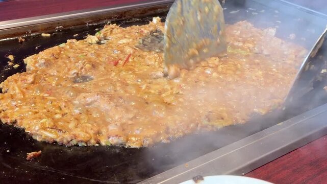 カレー風味のもんじゃ焼き