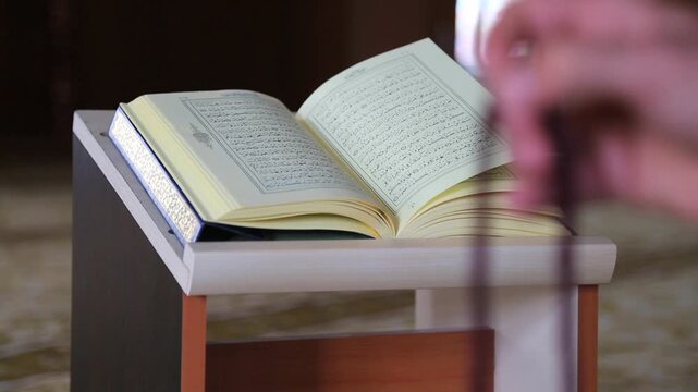 Quran with Muslim Prayer Beads