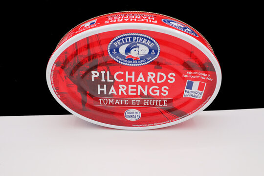 Boite de harengs Pilchards de Petit navire