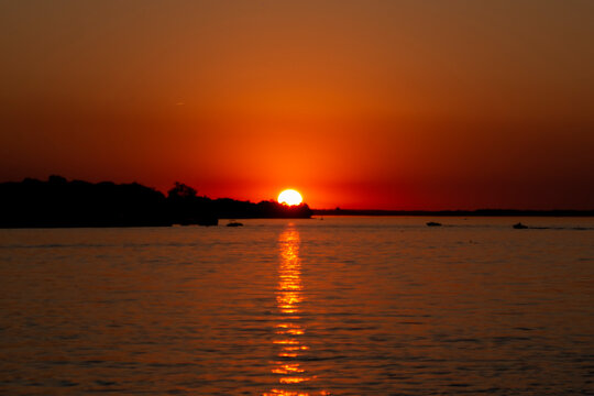 Atardecer sunset hora dorada paisaje
