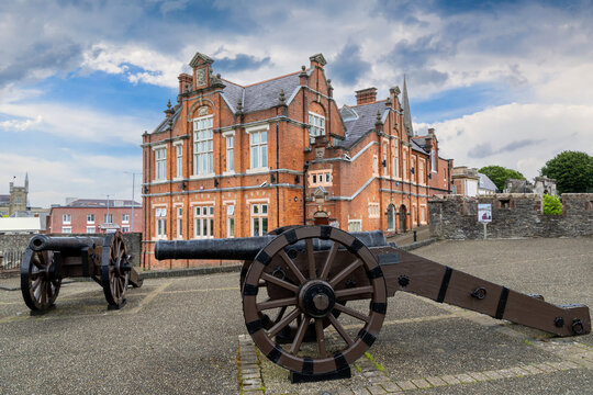 Historic Derry City Walls at Double Bastion in Londonderry, Northern Ireland, showcasing the well-preserved stone fortifications and views of the historic city.