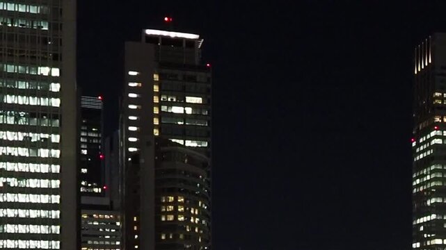 東京の超高層ビル群と夜景風景