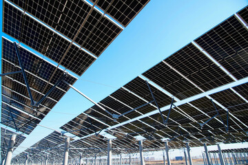 Solar photovoltaic panels and solar photovoltaic power generation systems © pdm