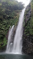 waterfall © Shishi Assa