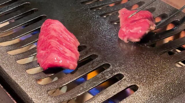 ロースターで焼く牛ハラミ 焼肉