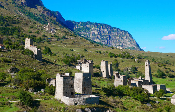 Towers in the Republic of Ingushetia. Watchtowers in Ingushetia.