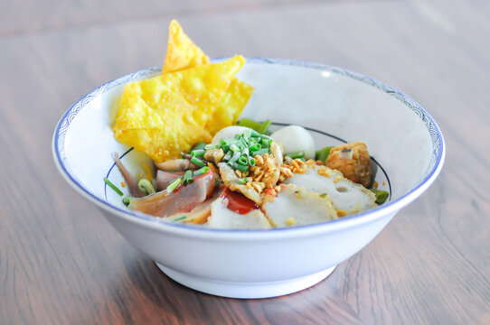 noodles with fish ball and fried wonton or noodleswithout soup