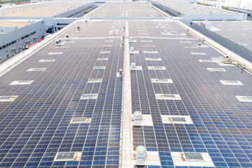 Large industrial park rooftop photovoltaic solar panel array © zhangyang135769