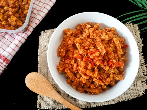 Orek tempe is a typical Indonesian food, specifically a Javanese dish made from tempeh which is cut into cubes or sliced ​​sticks and cooked with special spices, namely Javanese sugar.