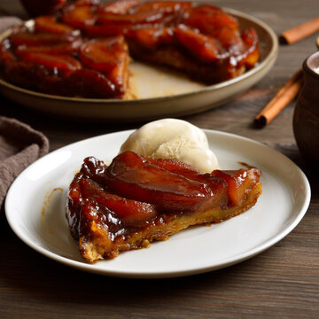 Autumn apple tarte Tatin with sweet caramelized red