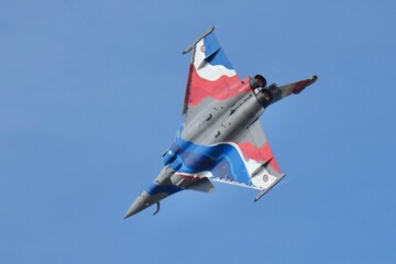 Fototapeta premium Rafale Solo Display 2026 forte descente