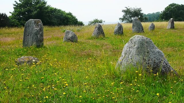 Disas Ting is a rectangular stone setting in the village of Svarte, west of Ystad. The name Disas Ting originates from an ancient legend, where Disa, the goddess of fate, is sitting in court (Ting) s