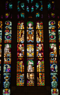 igreja, janela, vitral, catedral, religi&atilde;o, jesus cristo, arquitectura, santo, religioso, cat&oacute;lico, arte, velho, colorido, europa, cor, sagrada, f&eacute;, g&oacute;tico, deus