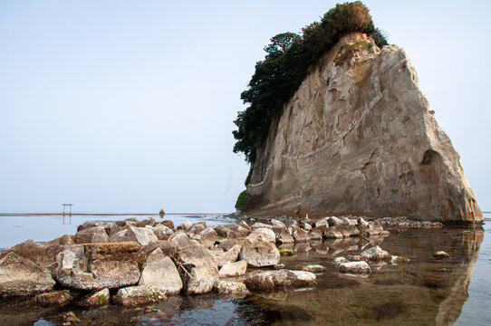 Before the 2024 Noto Peninsula Earthquake, Mitsukejima Island in Suzu, Ishikawa, Japan / 2024年能登半島地震前の石川県珠洲市・見附島