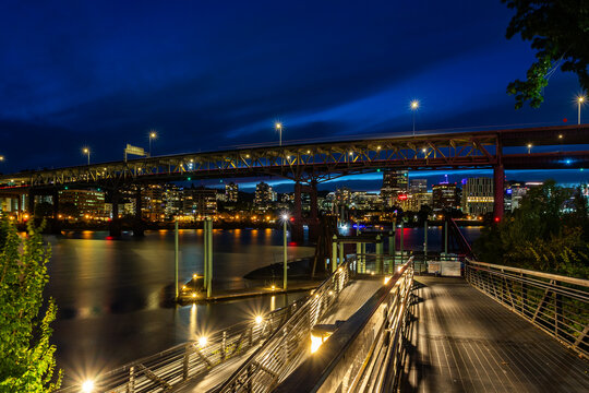 Marquam Bridge over Willamette River in dusk. Portland, Oregon