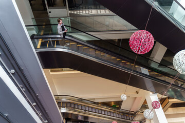 Empty shopping mall escalator and elevator button detail © Павло Сафонов