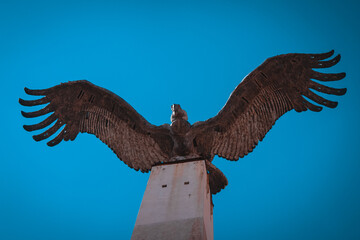 Obraz premium Condor Statue in San Sebastian, Cusco, Peru