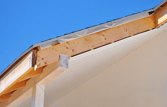 Roof soffit fascia unfinished installation