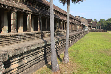 Fototapeta premium ruined khmer hindu and buddhist temple (angkor vat) in angkor in siem reap in cambodia 