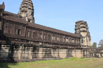 Obraz premium ruined khmer hindu and buddhist temple (angkor vat) in angkor in siem reap in cambodia 