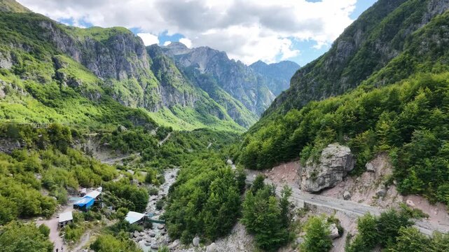 Thet, Albanien, Alpen