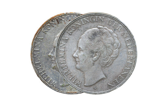 Close-up comparison of two Dutch 2.5 gulden silver coins showing the normal hairline and the scarcer deep hairline variety.
