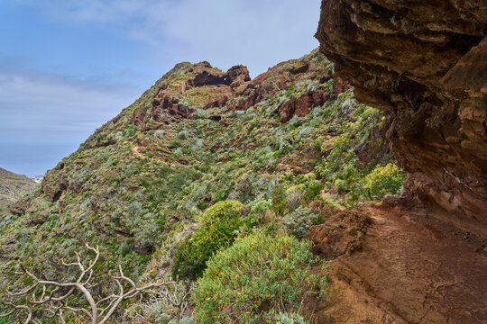 Trail below rock window ridge, Tenerife