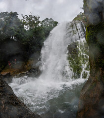 Gran rio con cascadas en montañas de Panama © crist.cort