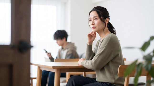反抗期の息子とのコミュニケーション不足や親子関係に悩む母親