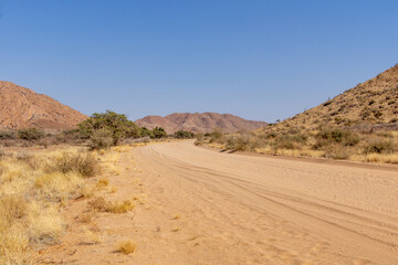 Sur la route de Windhoek à Sesriem, Namibie, Afrique © C