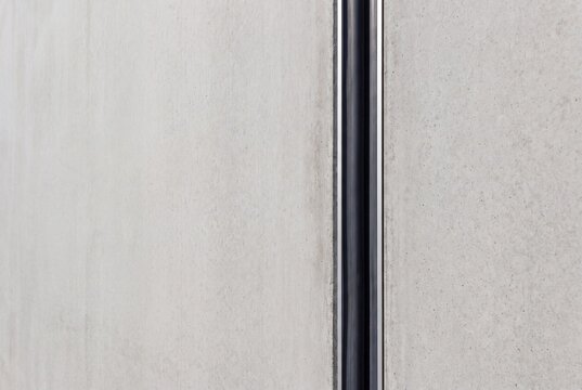 Vertical Expansion Joint Cover on Concrete Facade
