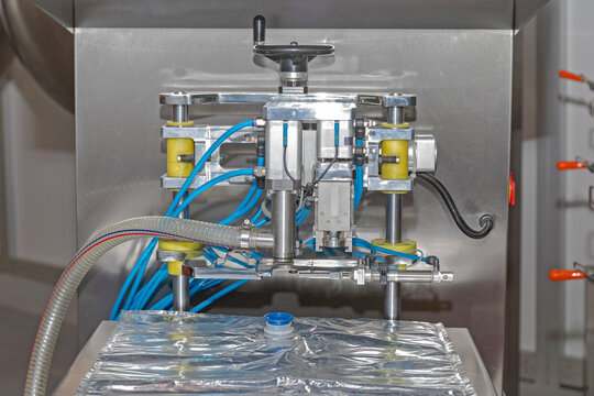 Mylar Foil Bag Filling Machine in Food Factory