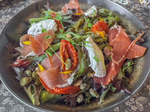 Salade compos&eacute;e 