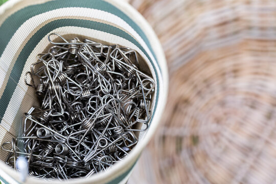 Metal eco friendly clothes pegs in mesh basket