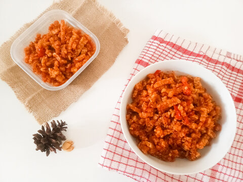 Orek tempe is a typical Indonesian food, specifically a Javanese dish made from tempeh which is cut into cubes or sliced ​​sticks and cooked with special spices, namely Javanese sugar.