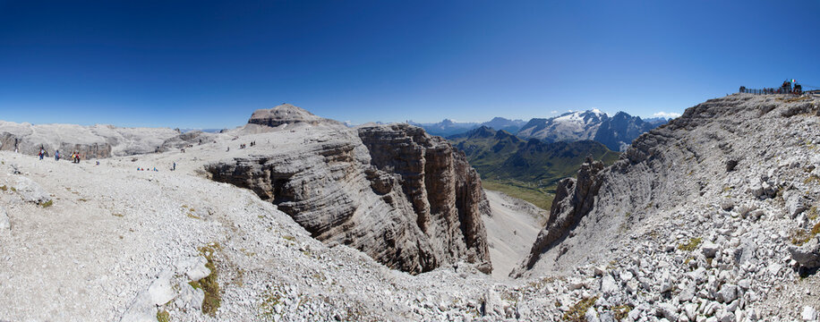 Italy, Trentino, Belluno, Mountainscape at Pordoi Pass