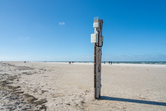 &Ouml;ffentlicher Hotspot f&uuml;r den Internetzugang am Strand