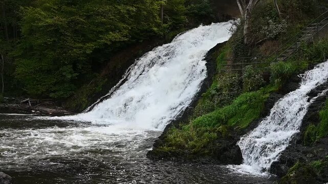 Wasserf&auml;lle von Coo