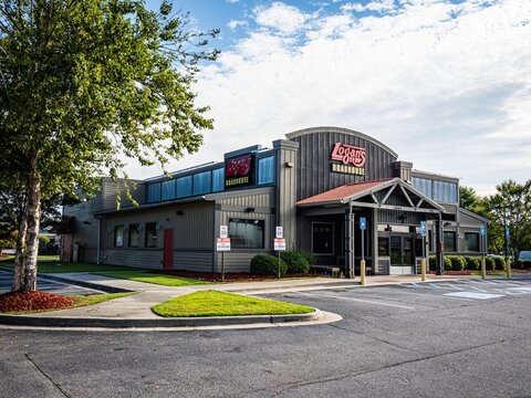 Logans Roadhouse Angled Facade in Pooler Georgia
