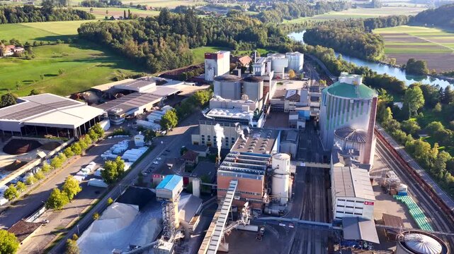 Zuckerfabrik Aarberg im Berner Seeland aus der Vogelperspektive, September 2026