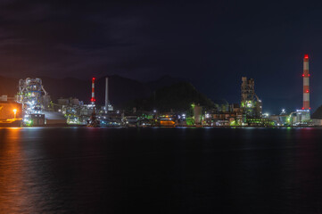 Fototapeta premium 津久見市の工場夜景